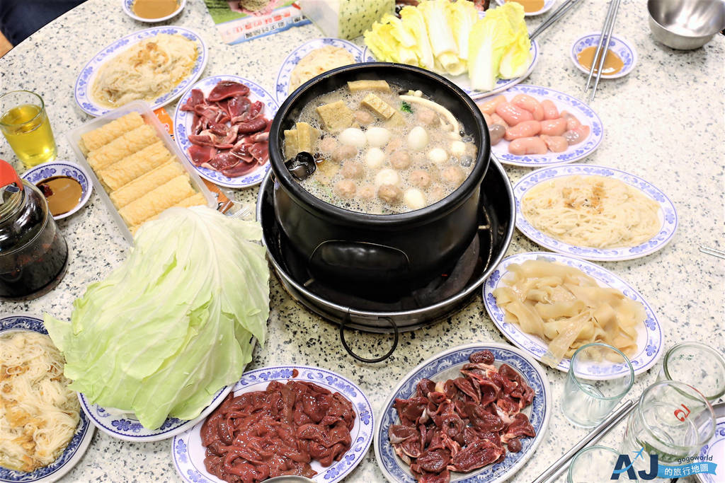 2026嘉義美食 霸味薑母鴨 嘉義友愛店 冬天夏天都能吃的超人氣火鍋 @AJ的旅行地圖