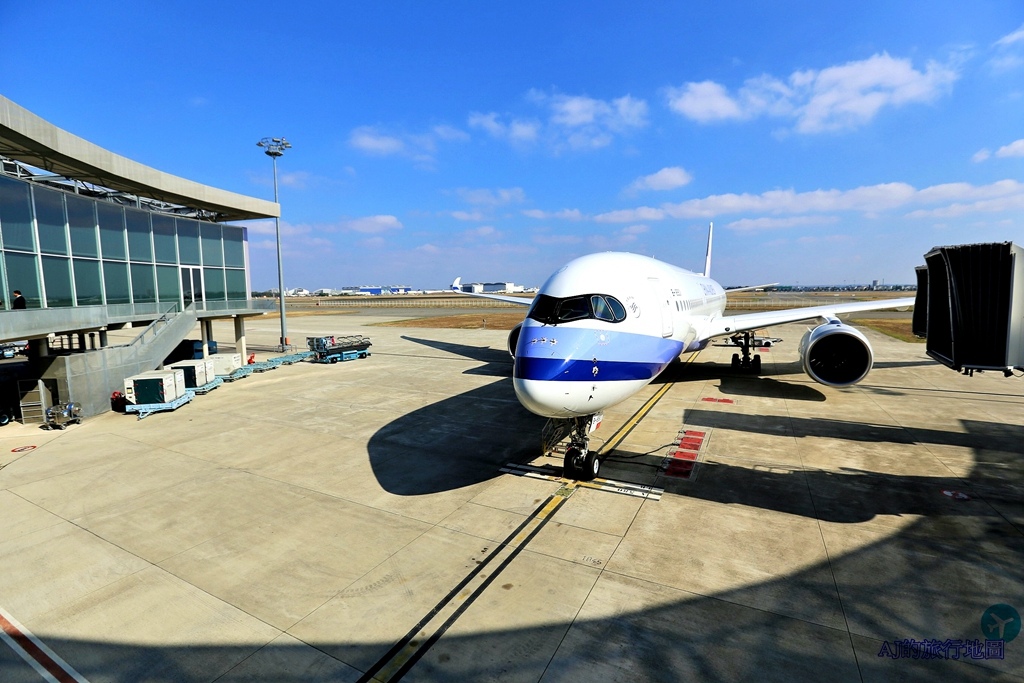 即時熱門文章：開箱中華航空A350-900 豪華商務艙、豪華經濟艙、經濟艙、機上娛樂系統AVOD 加碼駕駛艙與組員休息室實景照