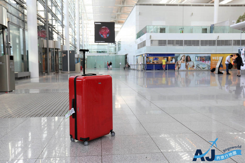 慕尼黑買便宜RIMOWA SALSA AIR 30吋皇家紅 台灣售價66折 德國旅遊 @AJ的旅行地圖
