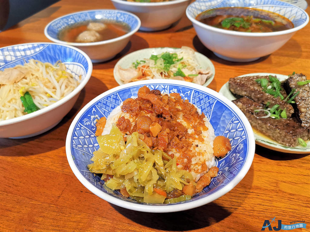 已歇業 南投埔里美食 古月軒時光麵 古早味拌麵、原汁牛肉湯、滷味拼盤好吃 @AJ的旅行地圖