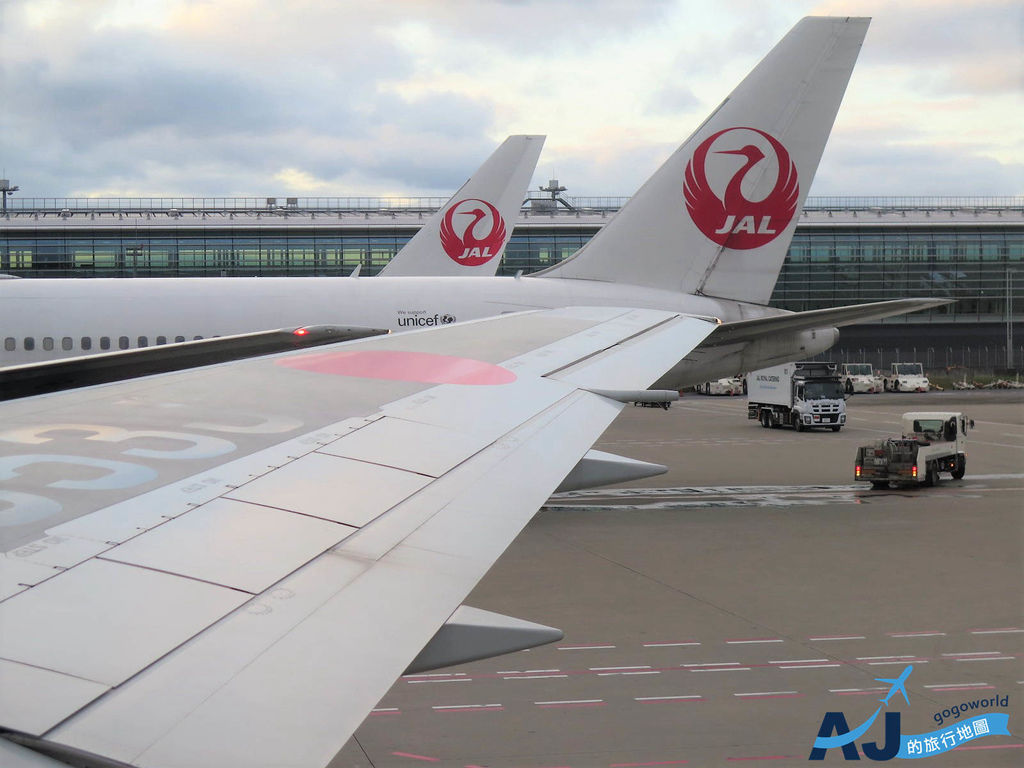 即時熱門文章：日本航空 東京羽田-台北松山 經濟艙飛機餐 開箱JL99