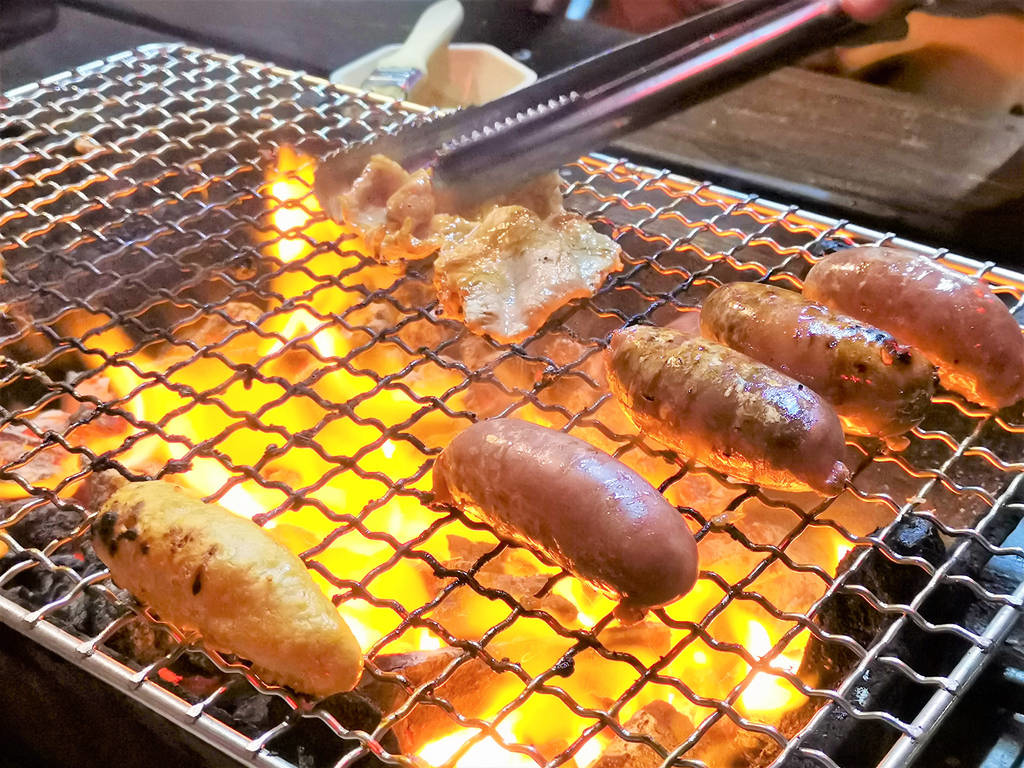 即時熱門文章：蘭嶼美食 有一間燒烤總店 燒烤吃到飽 蘭嶼生意最好的烤肉店