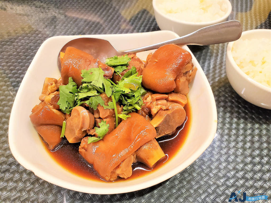 即時熱門文章：桃園美食 柚子花花青春客家菜桃園旗艦店 藝文特區美食 傳統口味創新做法