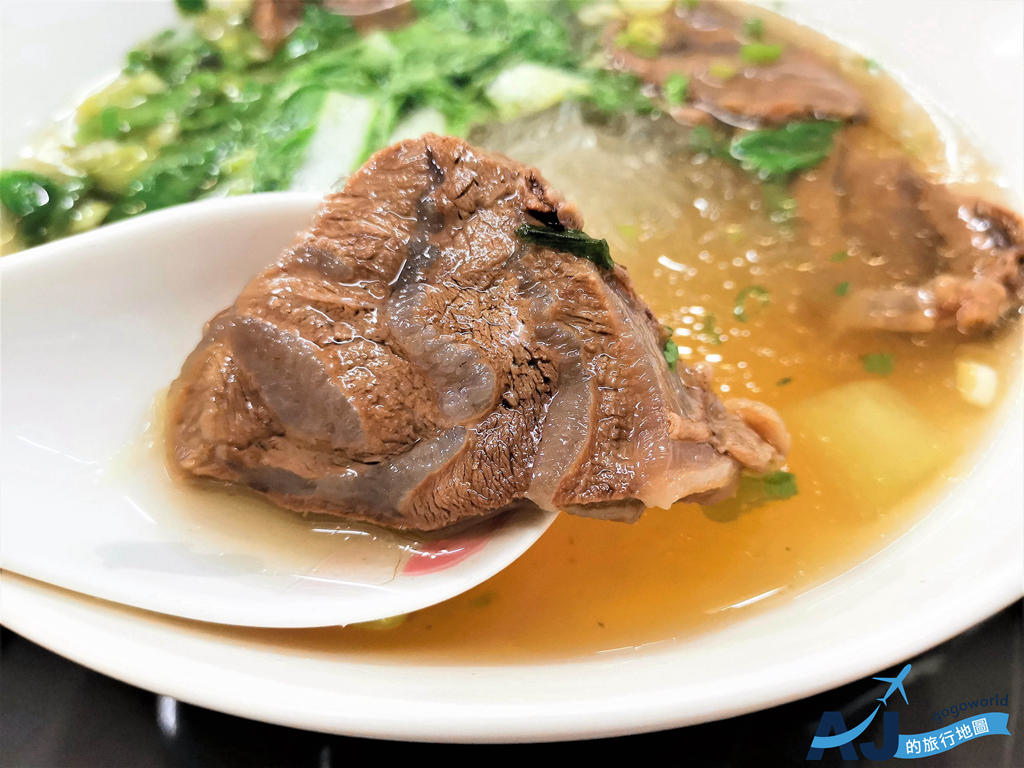 高雄美食 大牛牛肉麵 頂明店 紅燒牛肉麵、清燉牛肉麵 鳳山美食 @AJ的旅行地圖