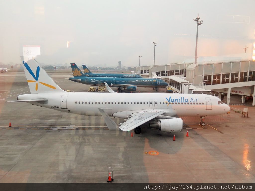 香草航空評價 高雄KHH<>東京成田NRT 飛機餐 開箱JW120、JW125 @AJ的旅行地圖