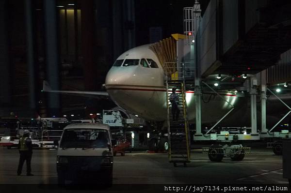 阿提哈德航空評價 東京成田-阿布達比 經濟艙 開箱EY801 @AJ的旅行地圖