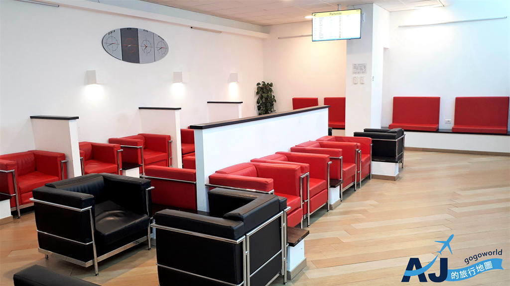 已歇業 羅馬機場貴賓室 Avia Partner Lounge 第1、2、3航廈申根區、國際航班旅客使用 @AJ的旅行地圖