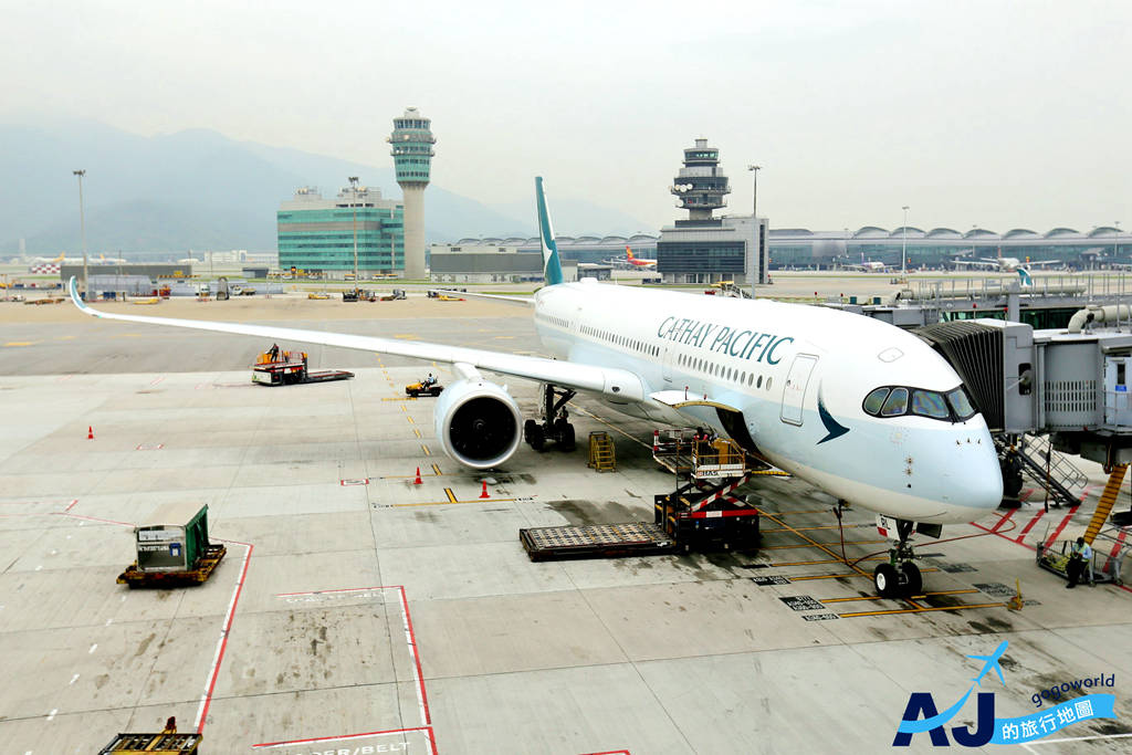 國泰港龍航空 A350 CX712/KA458 曼谷BKK > 香港HKG >高雄KHH 經濟艙飛機餐、伊斯蘭餐、座位、托運行李分享 @AJ的旅行地圖