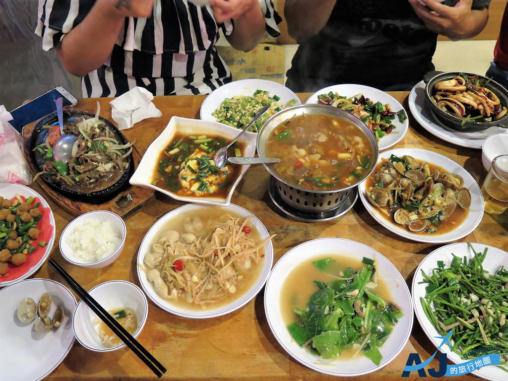 台北美食 熱翻天生猛海鮮 台北百元熱炒店 上班族聚餐喝啤酒好地方 @AJ的旅行地圖
