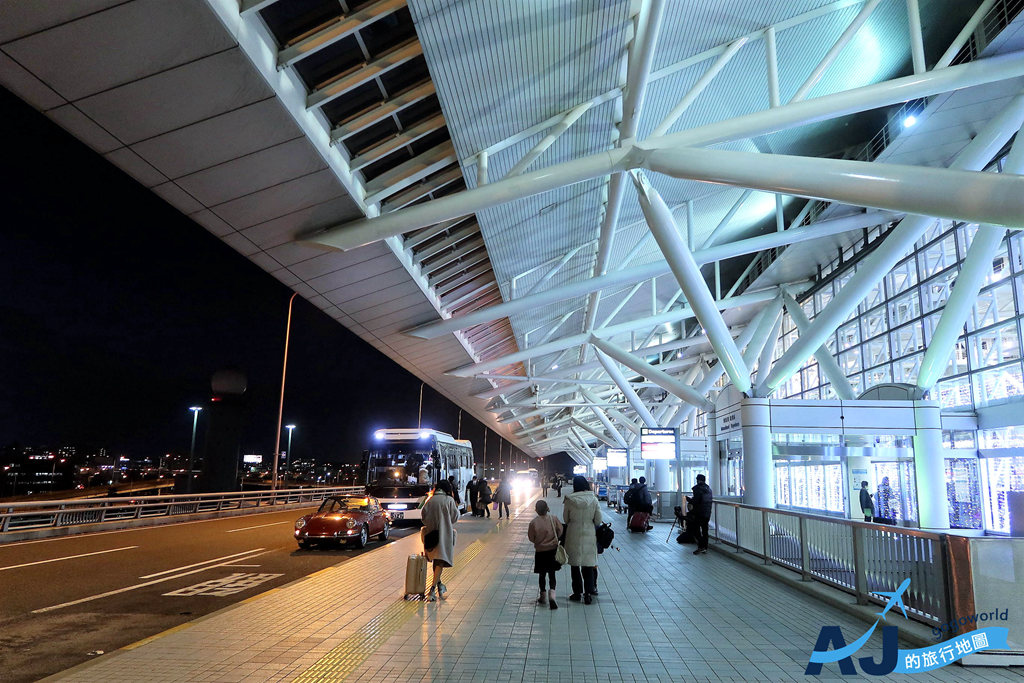華航 九州福岡-台北桃園 A330-300經濟艙飛機餐 中華航空評價 開箱CI117 @AJ的旅行地圖