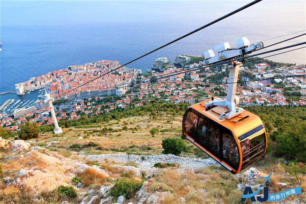 2026克羅埃西亞旅遊 杜布羅夫尼克纜車 Dubrovnik cablecar：古城夜景最好的觀景台與超美夕陽 @AJ的旅行地圖