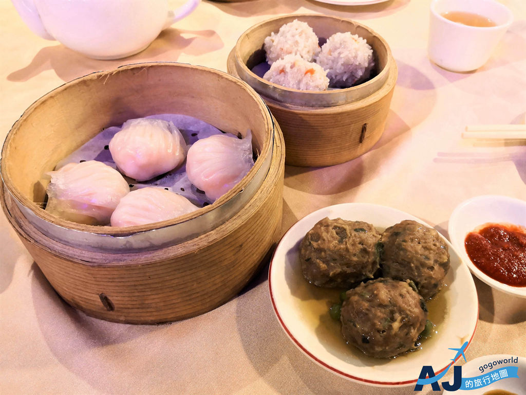 即時熱門文章：西門町美食 港九香滿樓 台北推車港式茶餐廳 台北美食推薦