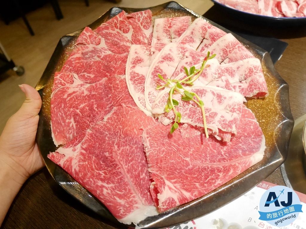 已歇業 新莊美食 涮來涮去精緻の鍋 加大份量的肉肉鍋 高貴不貴 少見的水信玄餅 @AJ的旅行地圖