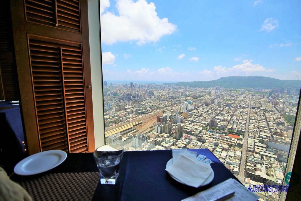 已歇業 高雄美食 SKY 觀景餐廳 長谷世貿大樓50廣場景觀餐廳 @AJ的旅行地圖