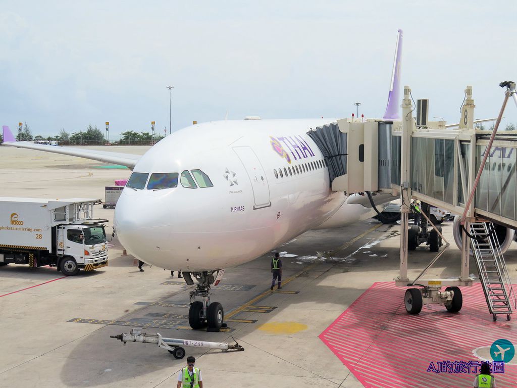 泰國航空 台北桃園-曼谷素汪那普-普吉島 經濟艙飛機餐 開箱TG637/TG207 曼谷機場國內線轉機 @AJ的旅行地圖